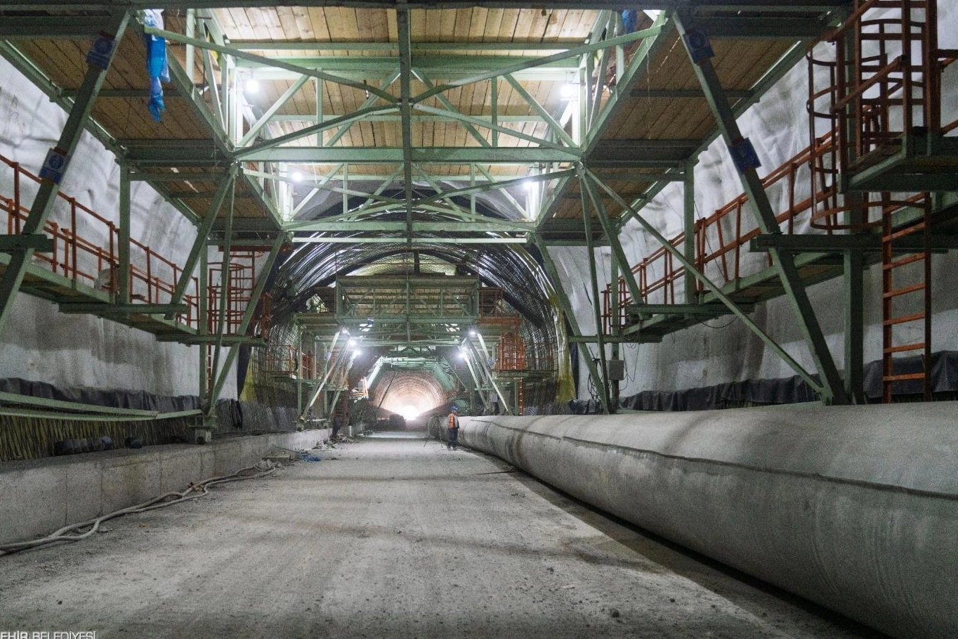 İzmir'deki o tünelde ışığa 210 metre kaldı 