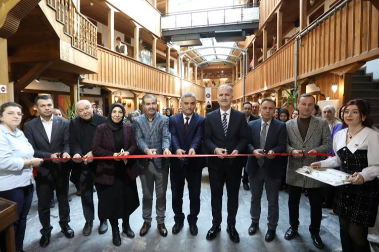 Bursa İnegöl'de 'Vuslat' sergisi görücüye çıktı