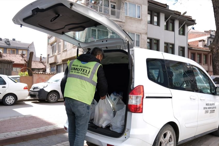 Bursa İnegöl'de ihtiyaçlar kapıya geliyor
